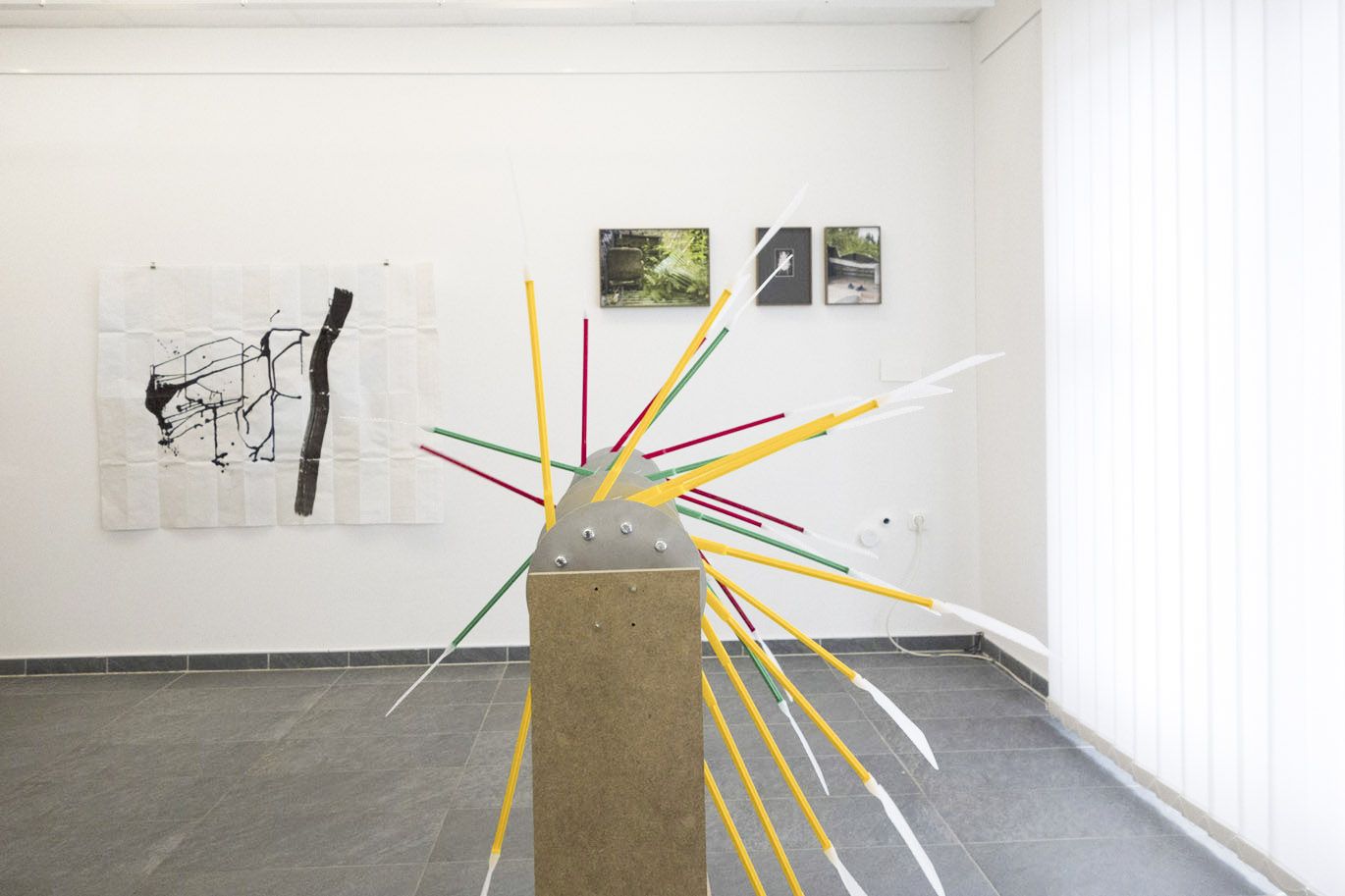 Foto „Ohne Titel“ von Sonja Karle in der Ausstellung WEG, Kulturwerkstatt Kircheib, 2022. Foto „Ohne Titel“ von Sonja Karle in der Ausstellung WEG, Kulturwerkstatt Kircheib, 2022.